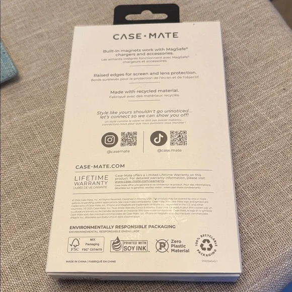 Case-Mate Holographic iPhone 16 Case - Picture 2 of 2